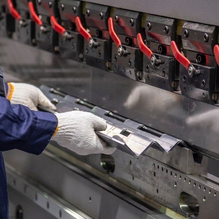 Parti di carrozzeria di auto di produzione di lamiere di metallo stampate in 3D OEM Parti di timbrazione in acciaio inossidabile